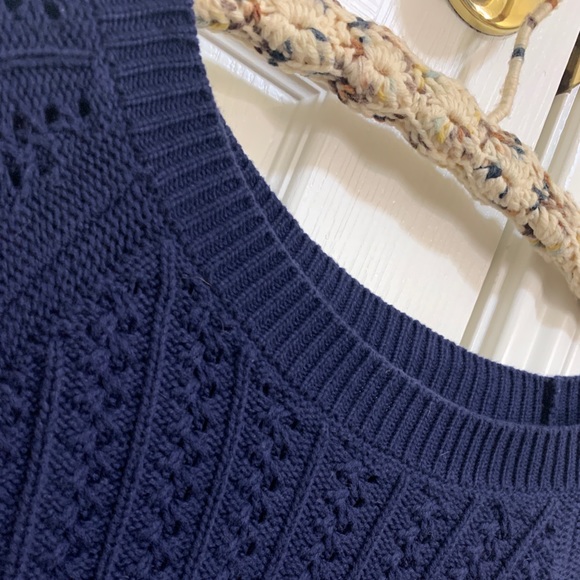 GAP navy blue sweater - Picture 2 of 2